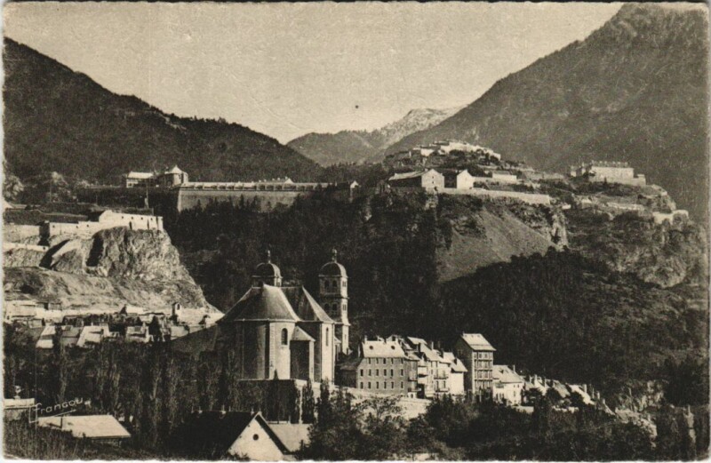 Carte postale ancienne Briancon et les Forts France