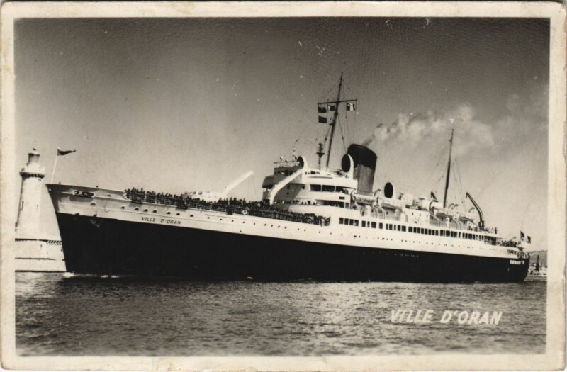 Carte postale ancienne Ville d'Oran Ships