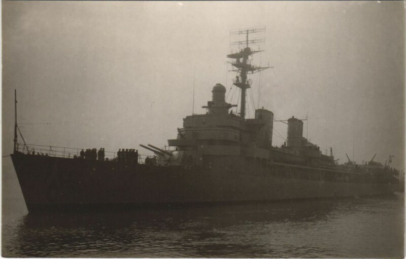 Carte postale ancienne Warship Ships