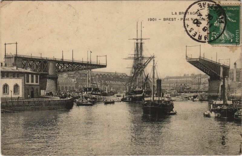 Carte postale ancienne Brest - Pont National - Ships Ships