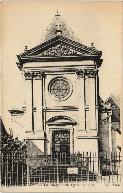Carte postale ancienne Moulins Chapelle du Lycee Banville à Moulins