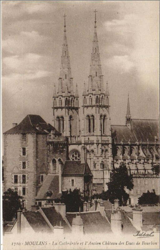 Carte postale ancienne Moulins La Cathedrale à Moulins
