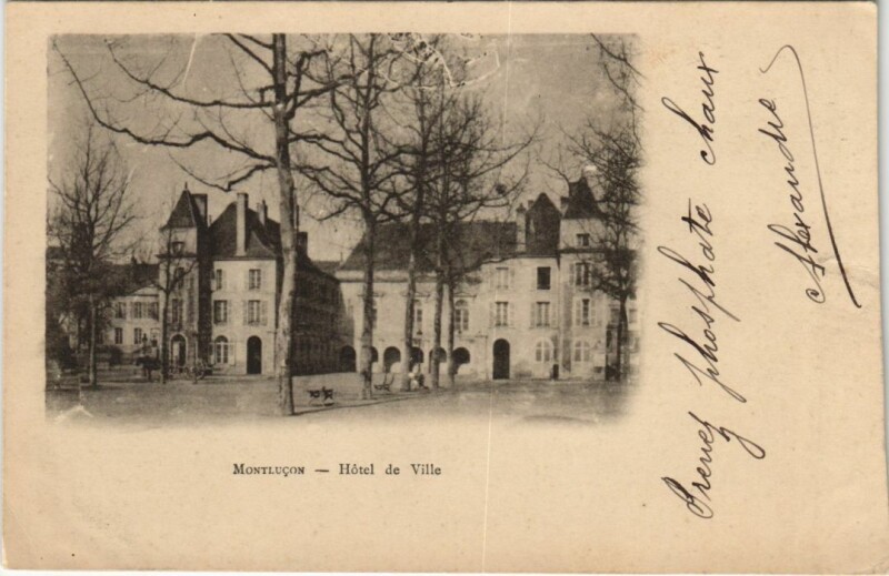 Carte postale ancienne Montlucon Hotel de Ville