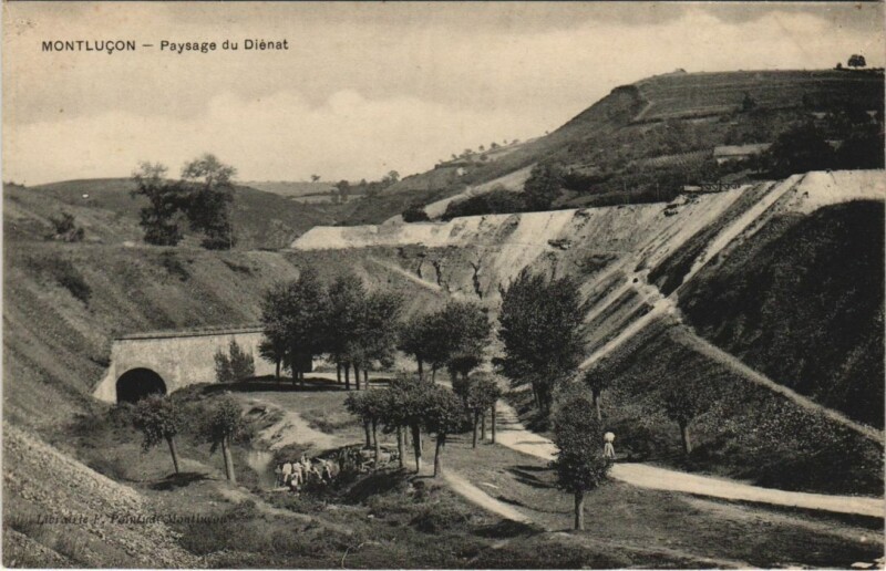 Carte postale ancienne Montlucon Paysage du Dienat