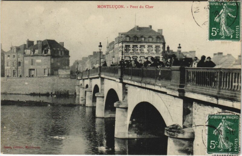 Carte postale ancienne Montlucon Pont du Cher