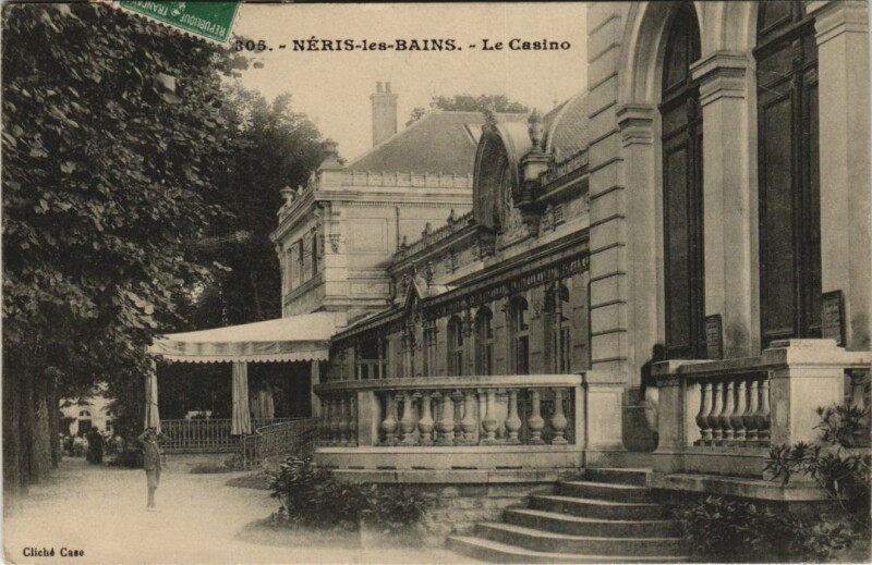 Carte postale ancienne Neris les Bains Le Casino