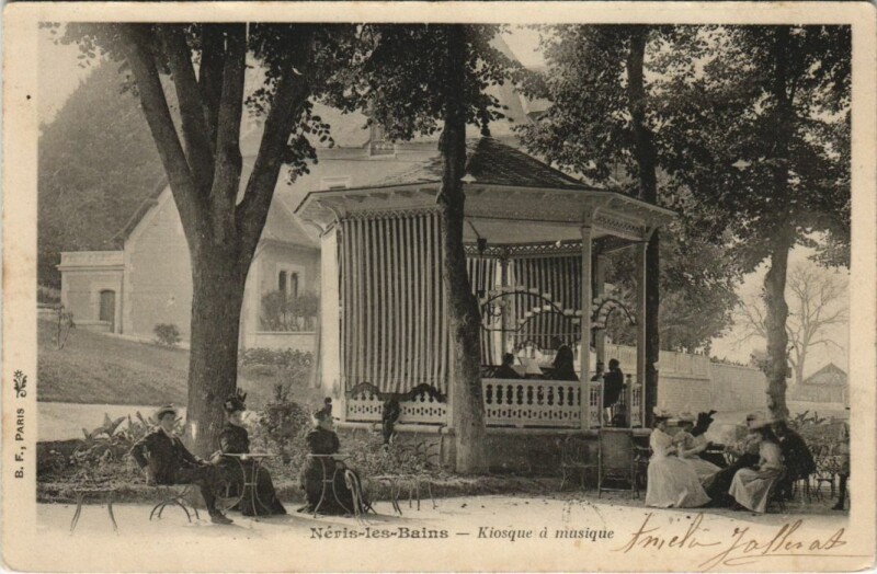 Carte postale ancienne Neris les Bains Kiosque a musique