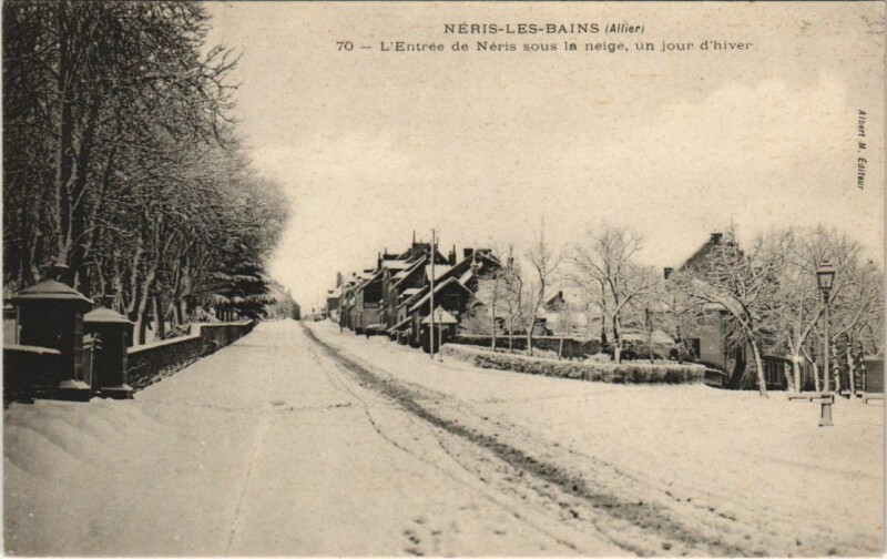 Carte postale ancienne Neris les Bains Entree de Neris sous la neige