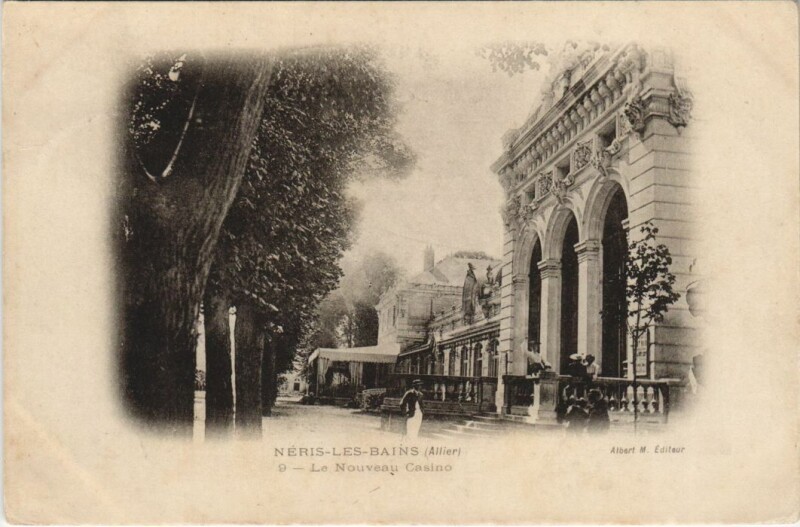 Carte postale ancienne Neris les Bains Le Casino