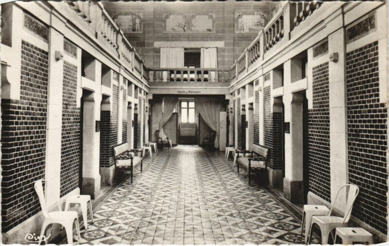 Carte postale ancienne Bourbon-l'Archambault Interieur de l'Etablissement à Bourbon-l'Archambault