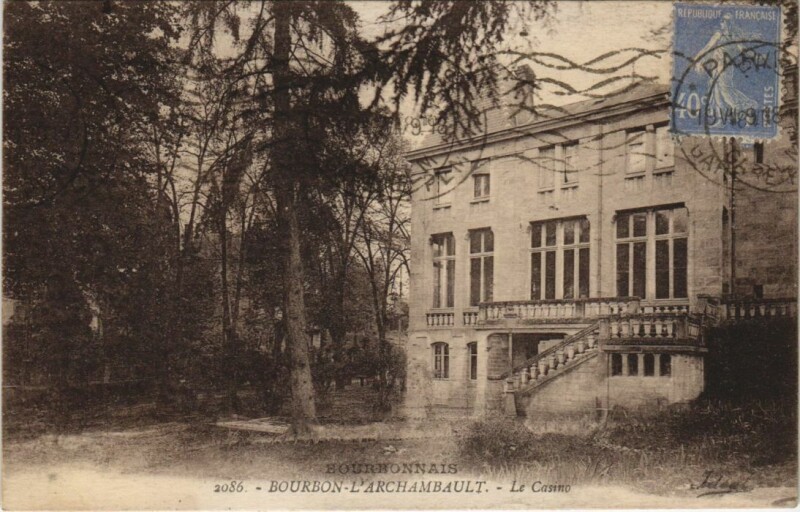 Carte postale ancienne Bourbon-l'Archambault Le Casino à Bourbon-l'Archambault