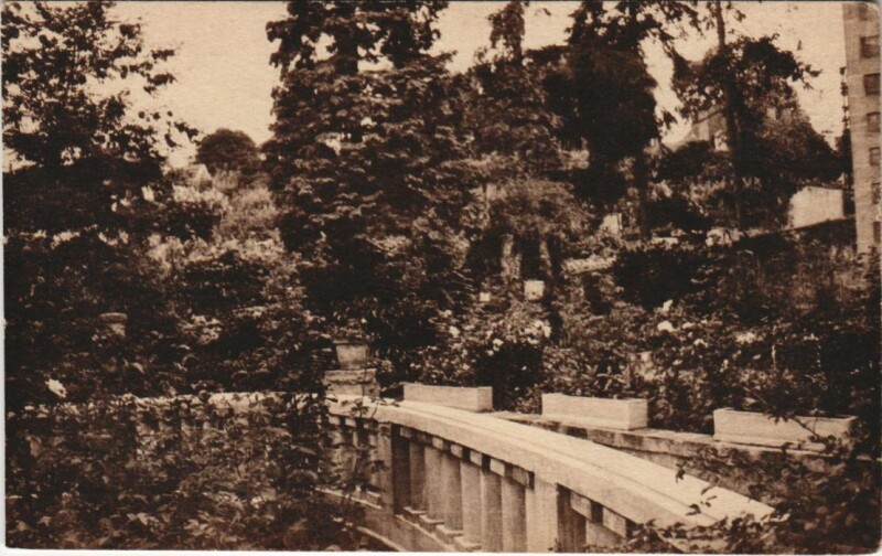 Carte postale ancienne Bourbon-l'Archambault Maison Saint-Joseph à Bourbon-l'Archambault