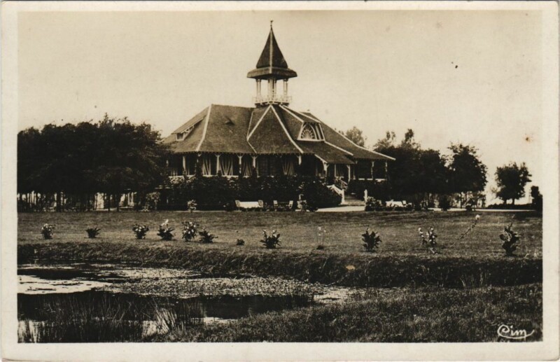 Carte postale ancienne Vichy Le Golf à Vichy