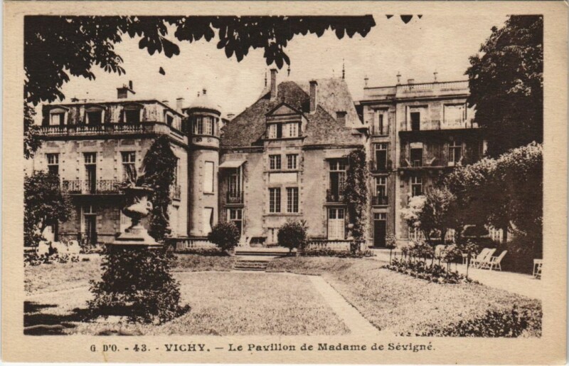 Carte postale ancienne Vichy Le Pavillon de Madame de Sevigne à Vichy