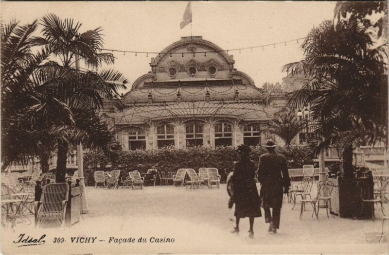 Carte postale ancienne Vichy Facade du Casino à Vichy