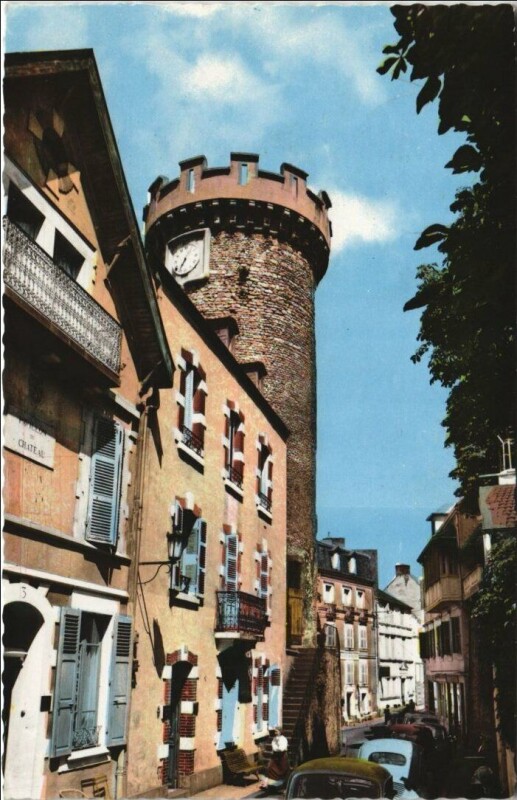 Carte postale ancienne Vichy Tour de l'Horloge à Vichy