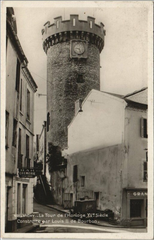 Carte postale ancienne Vichy Tour de l'Horloge à Vichy