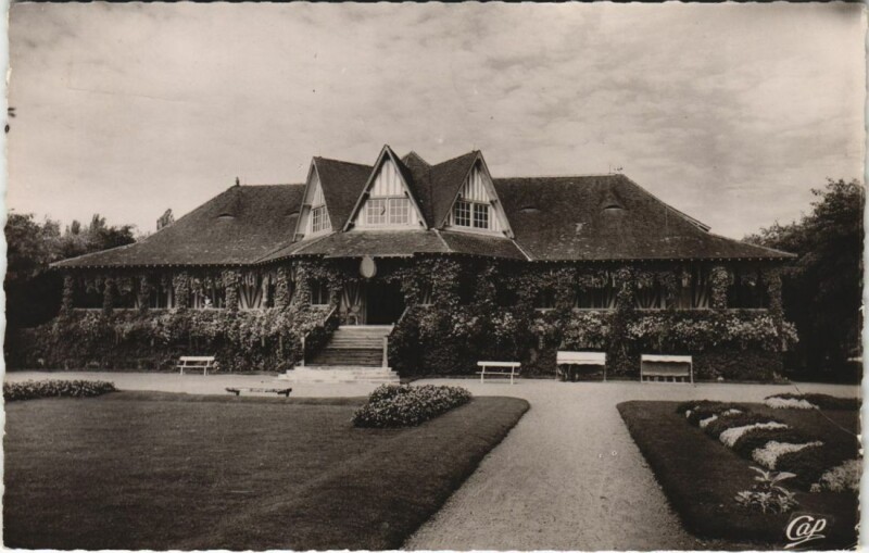 Carte postale ancienne Vichy Le Golf à Vichy