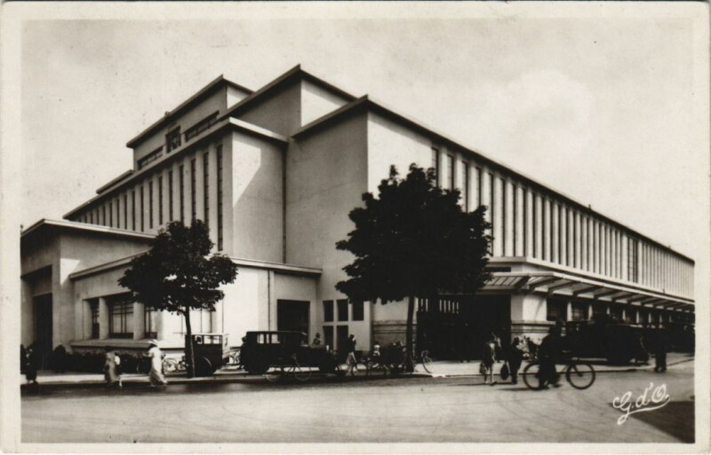 Carte postale ancienne Vichy Le noveau marche couvert à Vichy