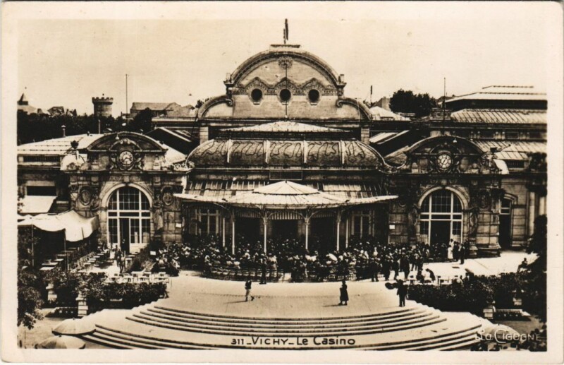Carte postale ancienne Vichy Le Casino à Vichy
