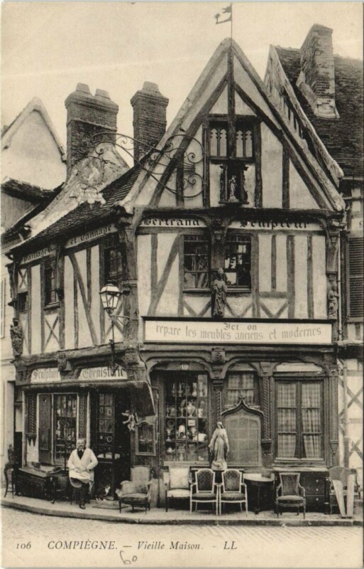 Carte postale ancienne Compiegne Vieille Maison