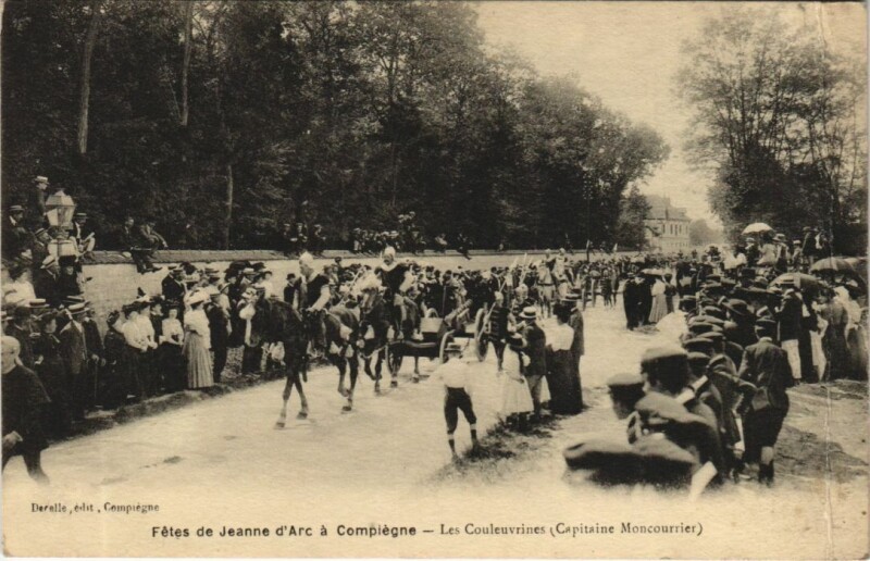 Carte postale ancienne Compiegne Fetes de Jeanne d'Arc - Les Couleuvrines