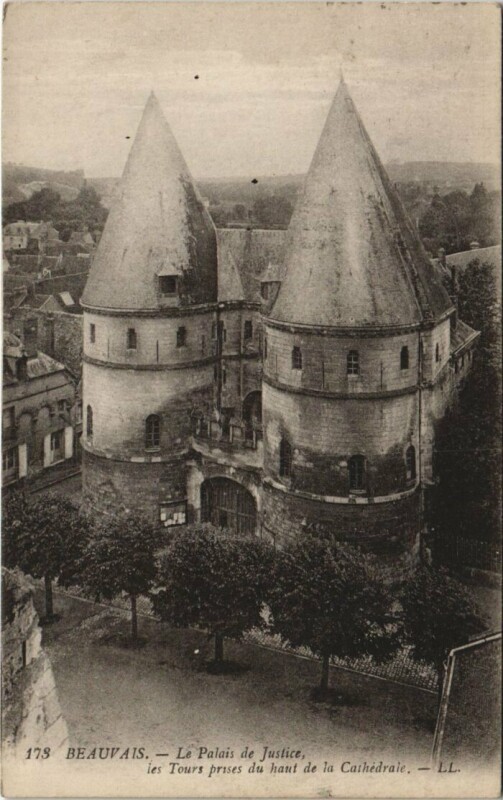 Carte postale ancienne Beauvais Le Palais de Justice à Beauvais