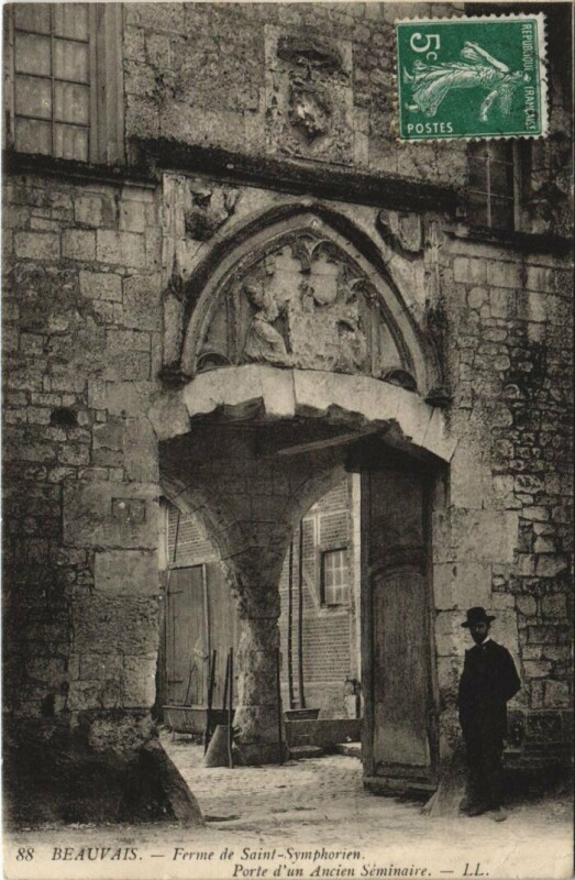 Carte postale ancienne Beauvais Ferme de Saint-Symphorien - Porte à Beauvais