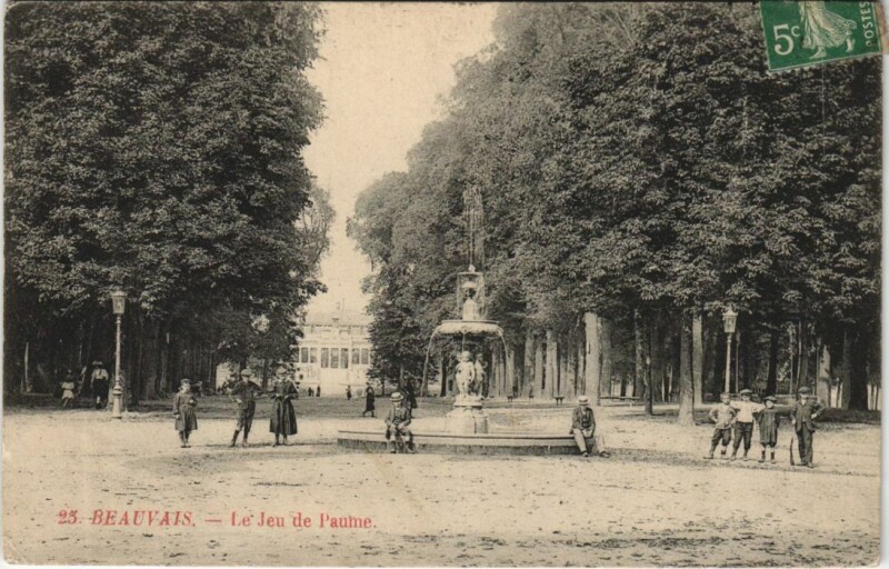 Carte postale ancienne Beauvais Le Jeu de Paume à Beauvais