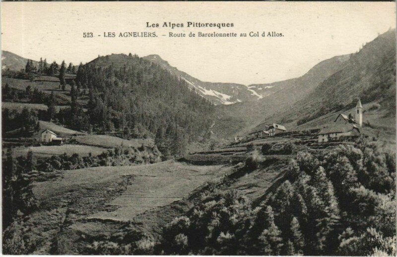 Carte postale ancienne Les Agneliers Route de Barcelonnette au Col d'Allos à Allos