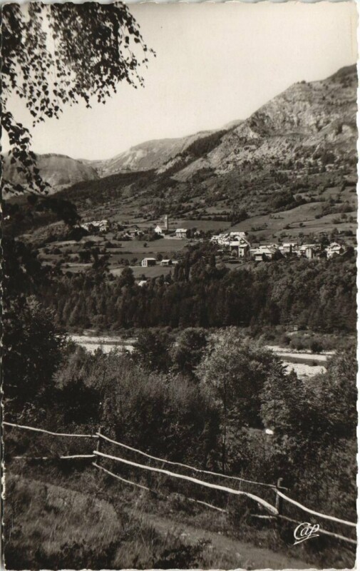 Carte postale ancienne Villars-Colmars Vue Generale à Colmars