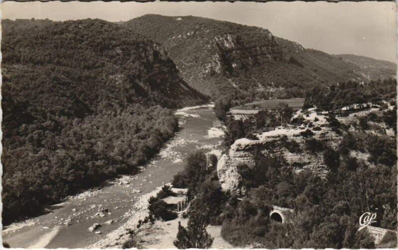 Carte postale ancienne Greoux-les-Bains Le Verdon et la Guinguette