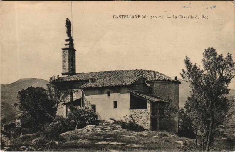 Carte postale ancienne Castellane La Chapelle du Roc à Castellane