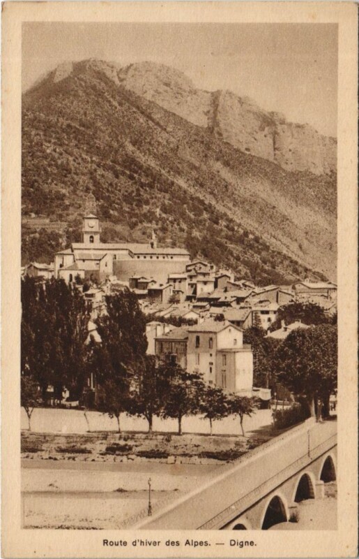Carte postale ancienne Digne-les-Bains Vue Generale à Digne-les-Bains