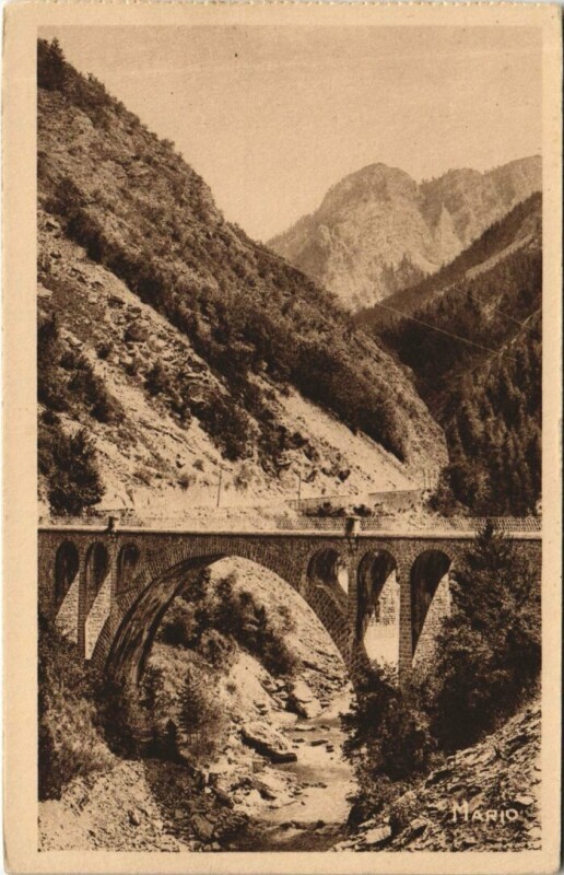 Carte postale ancienne Barcelonnette Env. - Route de la Cayolle - Pont sur le Bachelard à Barcelonnette
