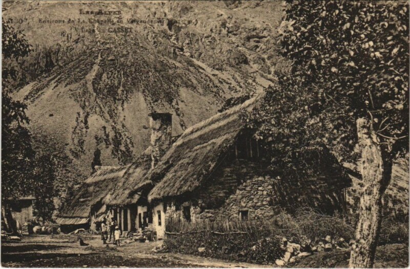 Carte postale ancienne Casset Vilalge Scene