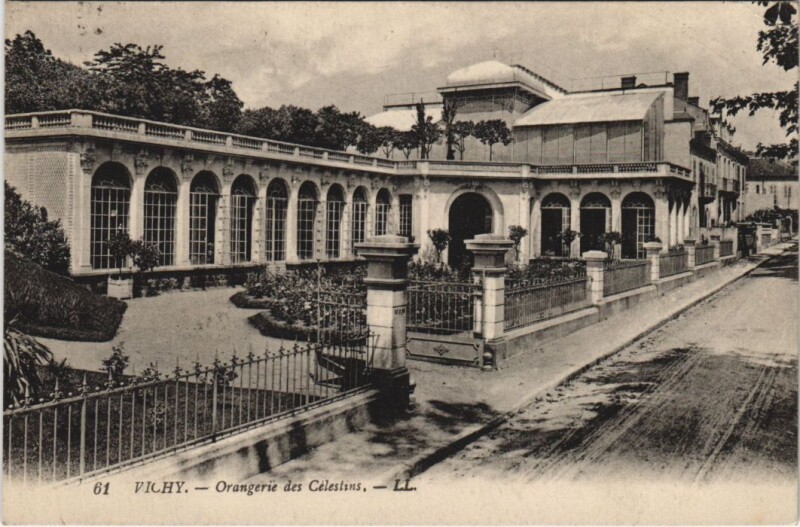 Carte postale ancienne Vichy Orangerie des Celestins à Vichy