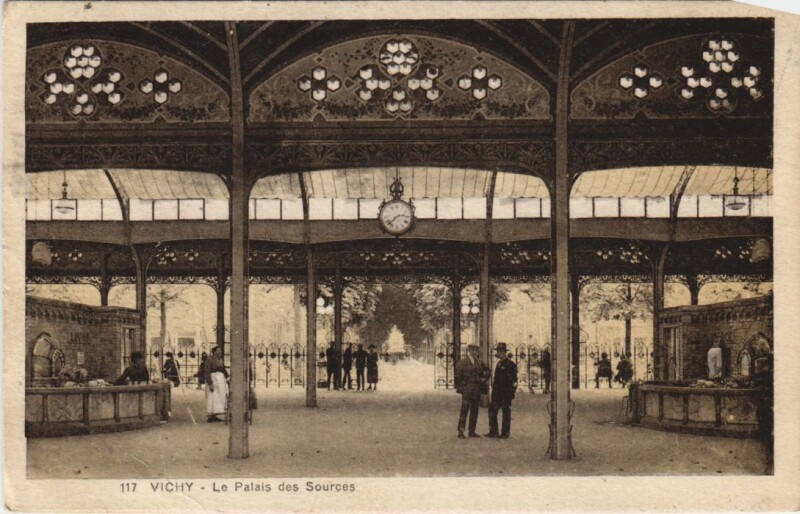 Carte postale ancienne Vichy Le Palais des Sources à Vichy