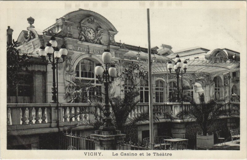 Carte postale ancienne Vichy Le Casino et le Theatre à Vichy