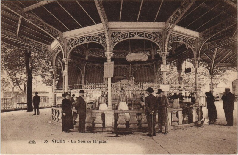 Carte postale ancienne Vichy Source Hopital à Vichy