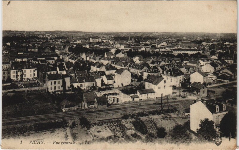 Carte postale ancienne Vichy vue generale à Vichy