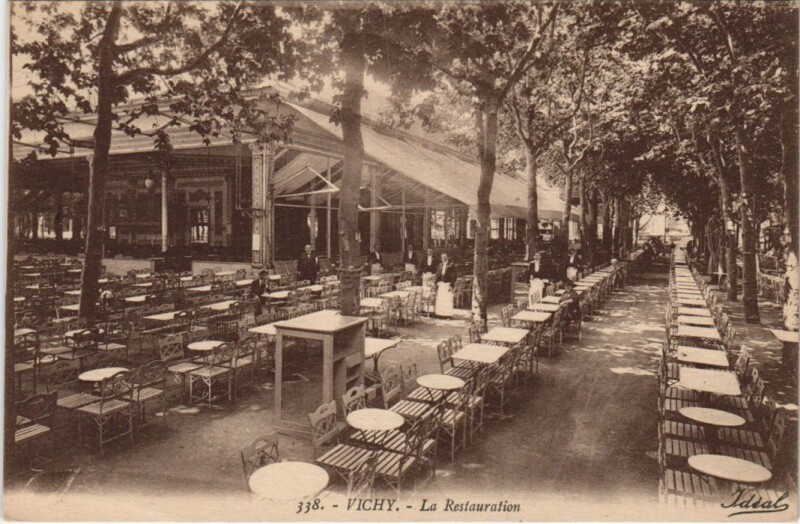 Carte postale ancienne Vichy La Restauration à Vichy