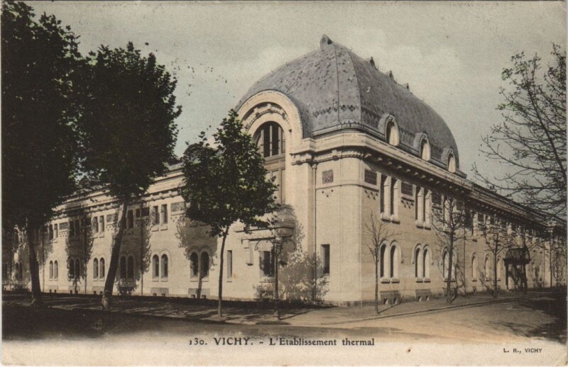 Carte postale ancienne Vichy Etablissement Thermal à Vichy