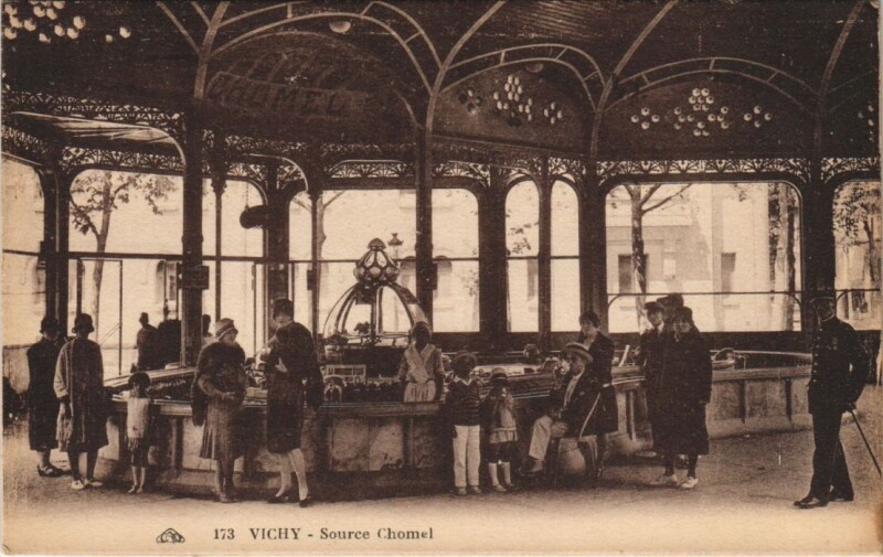 Carte postale ancienne Vichy Source Chomel à Vichy