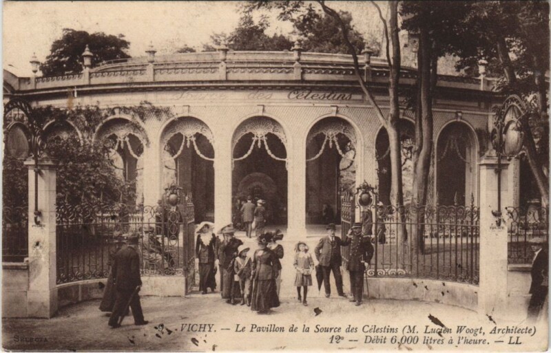 Carte postale ancienne Vichy Pavillon de la source des Celestins à Vichy
