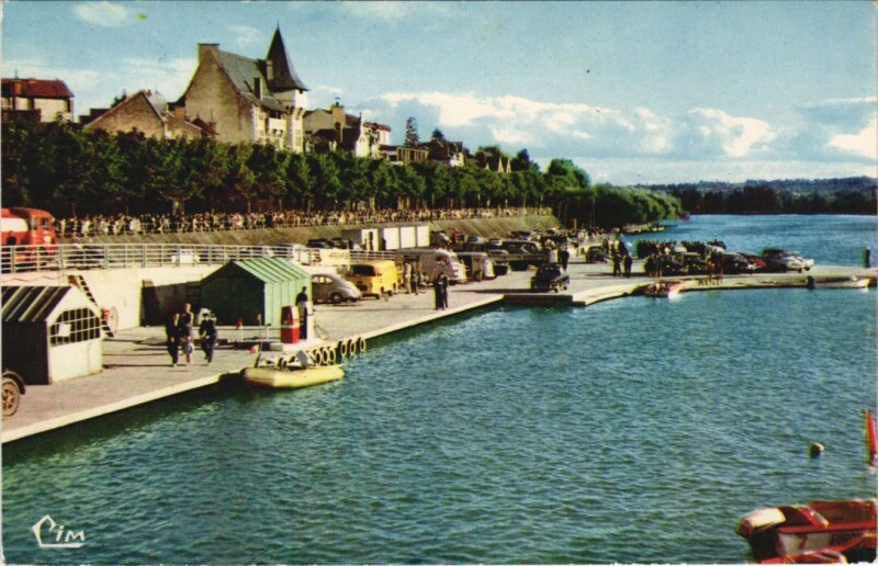 Carte postale ancienne Vichy Le Debarcadere à Vichy