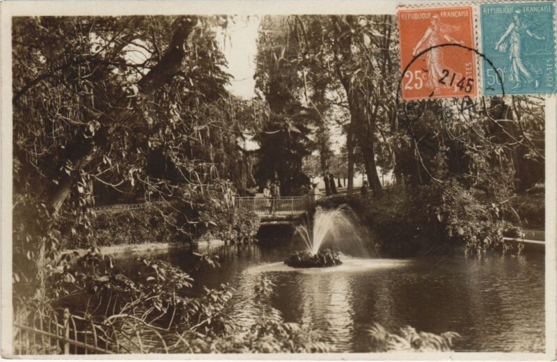 Carte postale ancienne Vichy Un coin des Parcs à Vichy