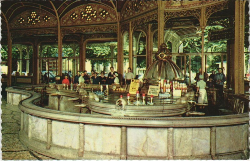 Carte postale ancienne Vichy Source Chomel à Vichy