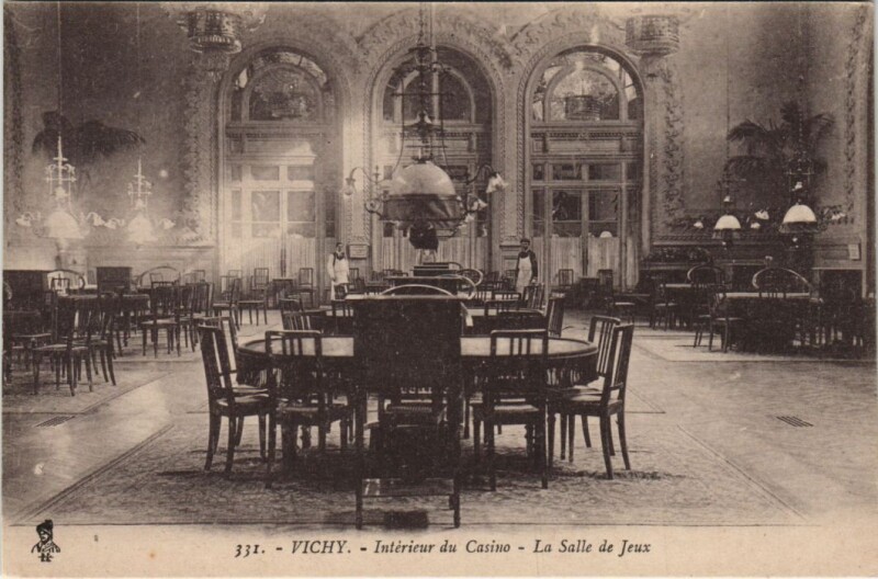 Carte postale ancienne Vichy Interieur du Casino, Salle de Jeux à Vichy