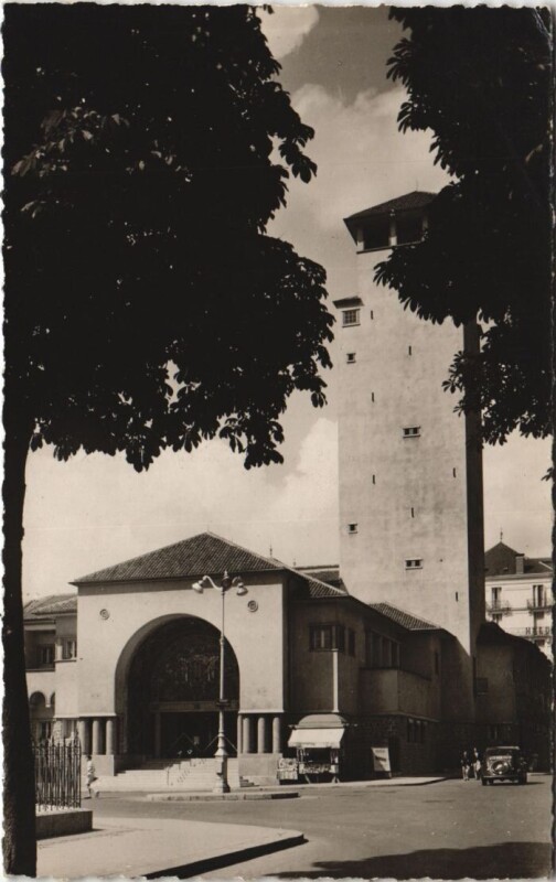 Carte postale ancienne Vichy Les bains Callou à Vichy